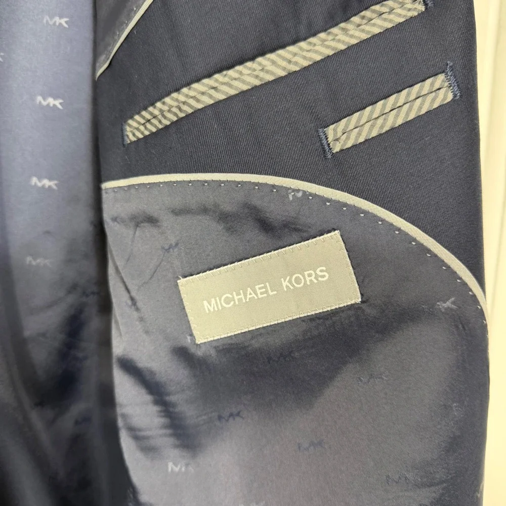 Michael Kors Mens Suit 48R 40W Navy Blue Wool Blend 2 Piece Made Canada